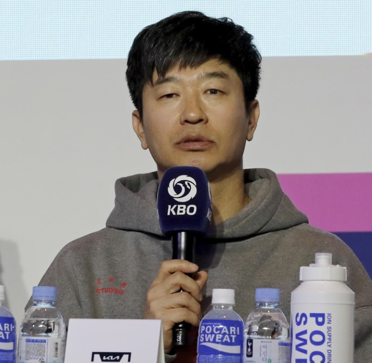 기아 김종국 감독 직무 정지