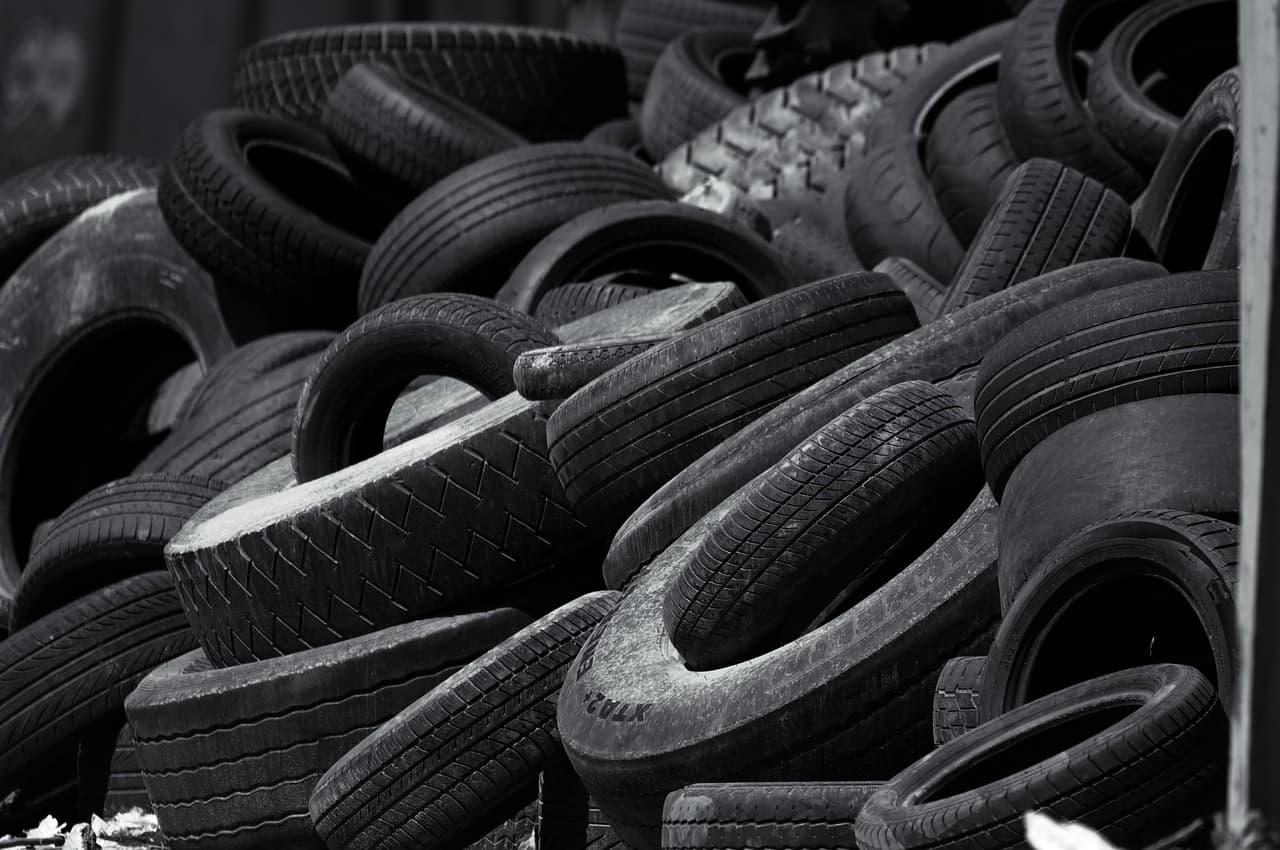 폐타이어 대체 섬유(Recycled Tire Fiber): 자동차 산업과 패션의 만남