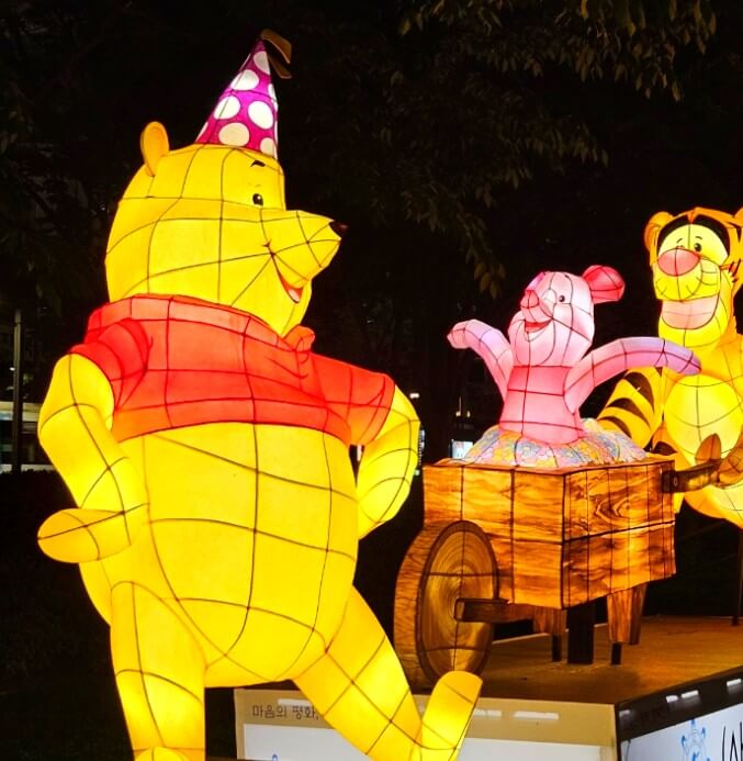 2025년 부산연등회 축제 : 불빛으로 물든 부산의 봄밤