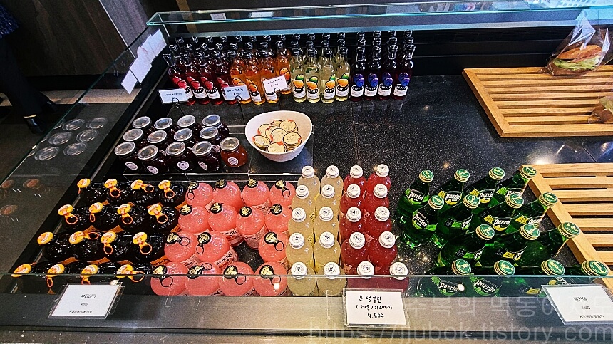 퀸즈-베이커리-음료-메뉴