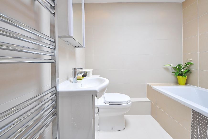 욕실에 두면 안되는 물건 3가지