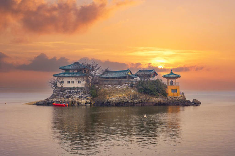 서산 간월암 생생정보 장PD의 AI 여행기 어리굴젓 | 서산시 한 달 살기 참가팀 모집 서산 간월암 생생정보 장PD의 AI 여행기 어리굴젓 | 서산시 한 달 살기 참가팀 모집