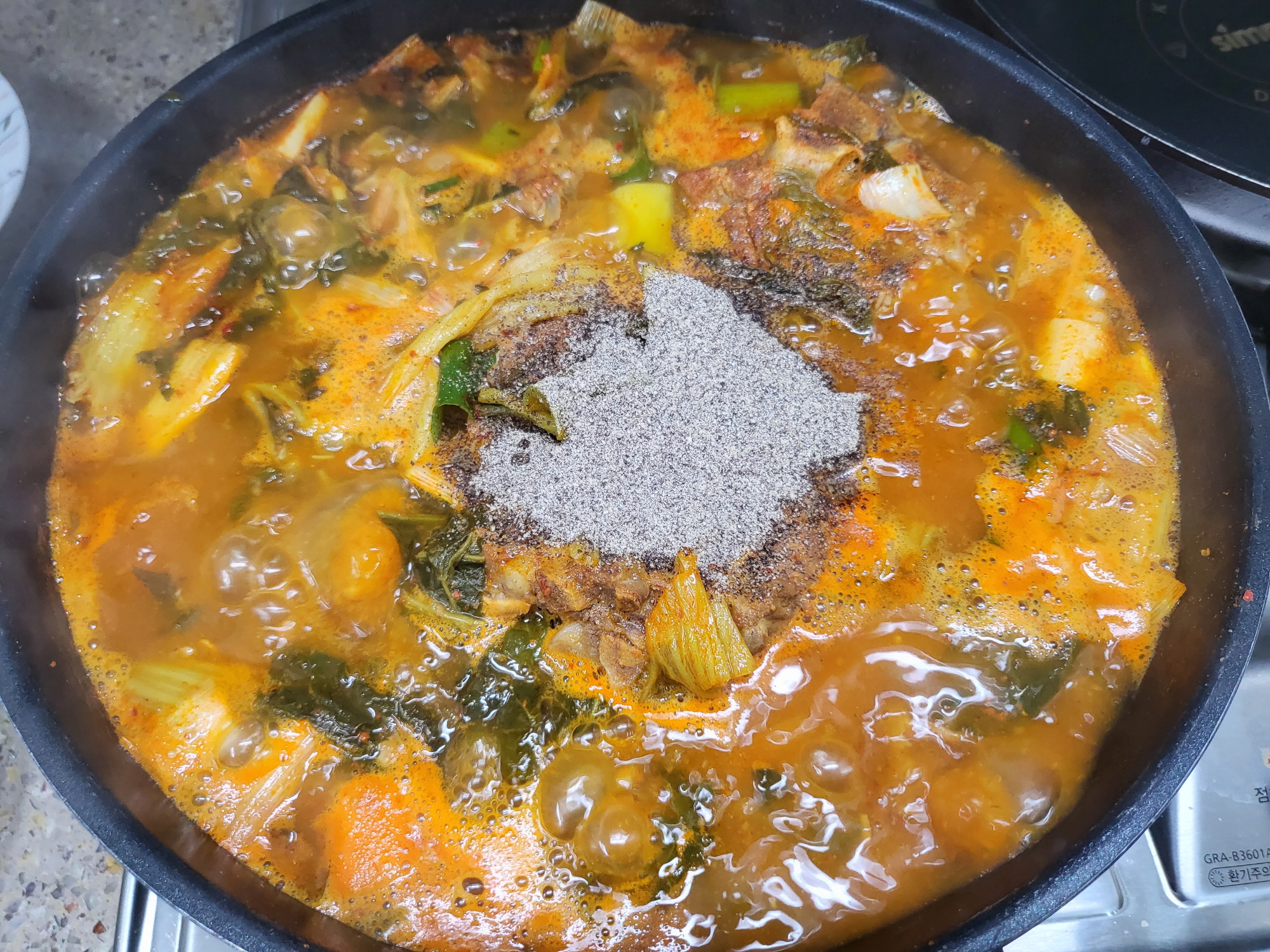 삼미뼈감자탕 - 냄비2