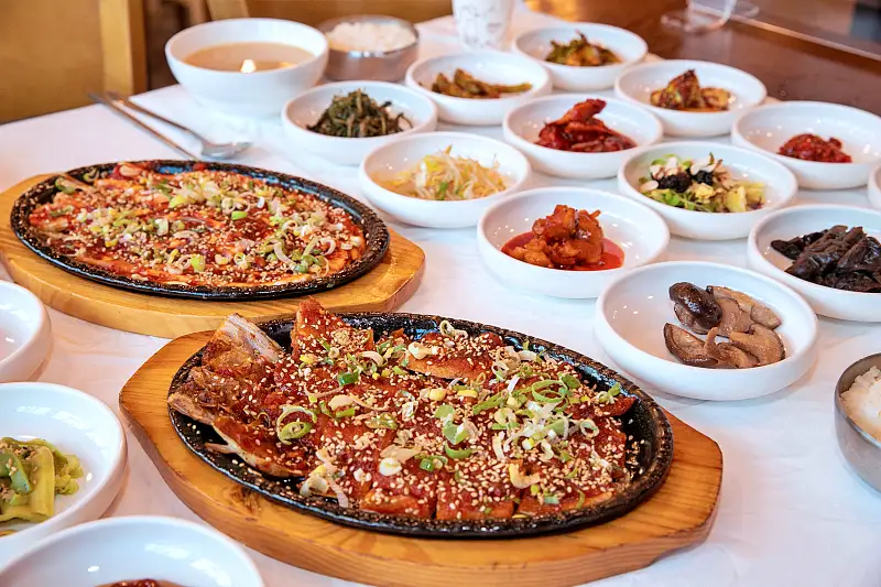 속초 설악 한화콘도 입이 떡 벌어지는 30첩 반찬 한 상 더덕구이 황태구이 정식, 황태 해장국 맛집 추천