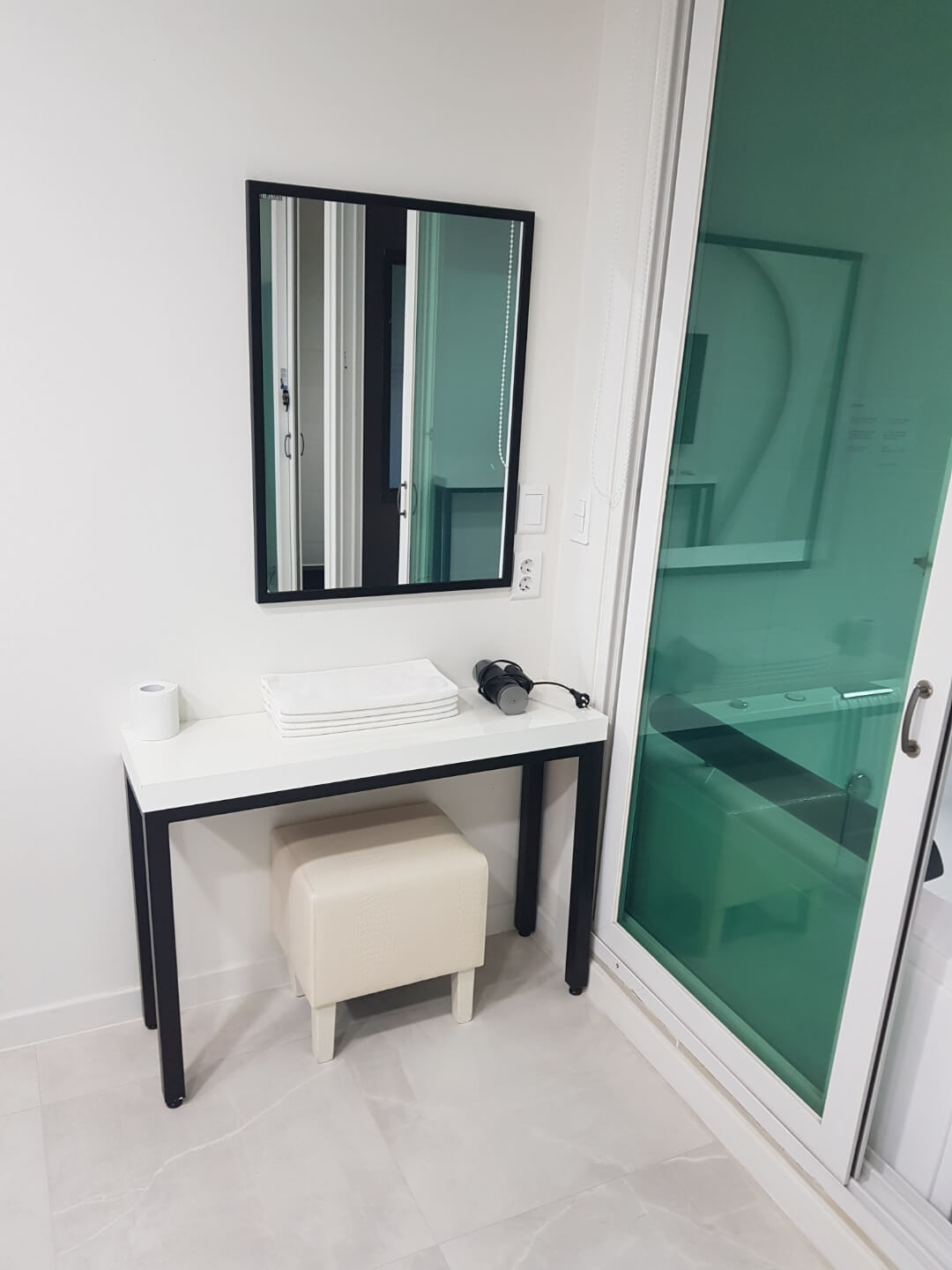 경기도 가평 펜션 레드 펜션 리뷰 스파 펜션, 계곡 숲뷰