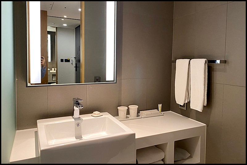 명동 L7 호텔 숙박 후기 및 루프탑바 리뷰