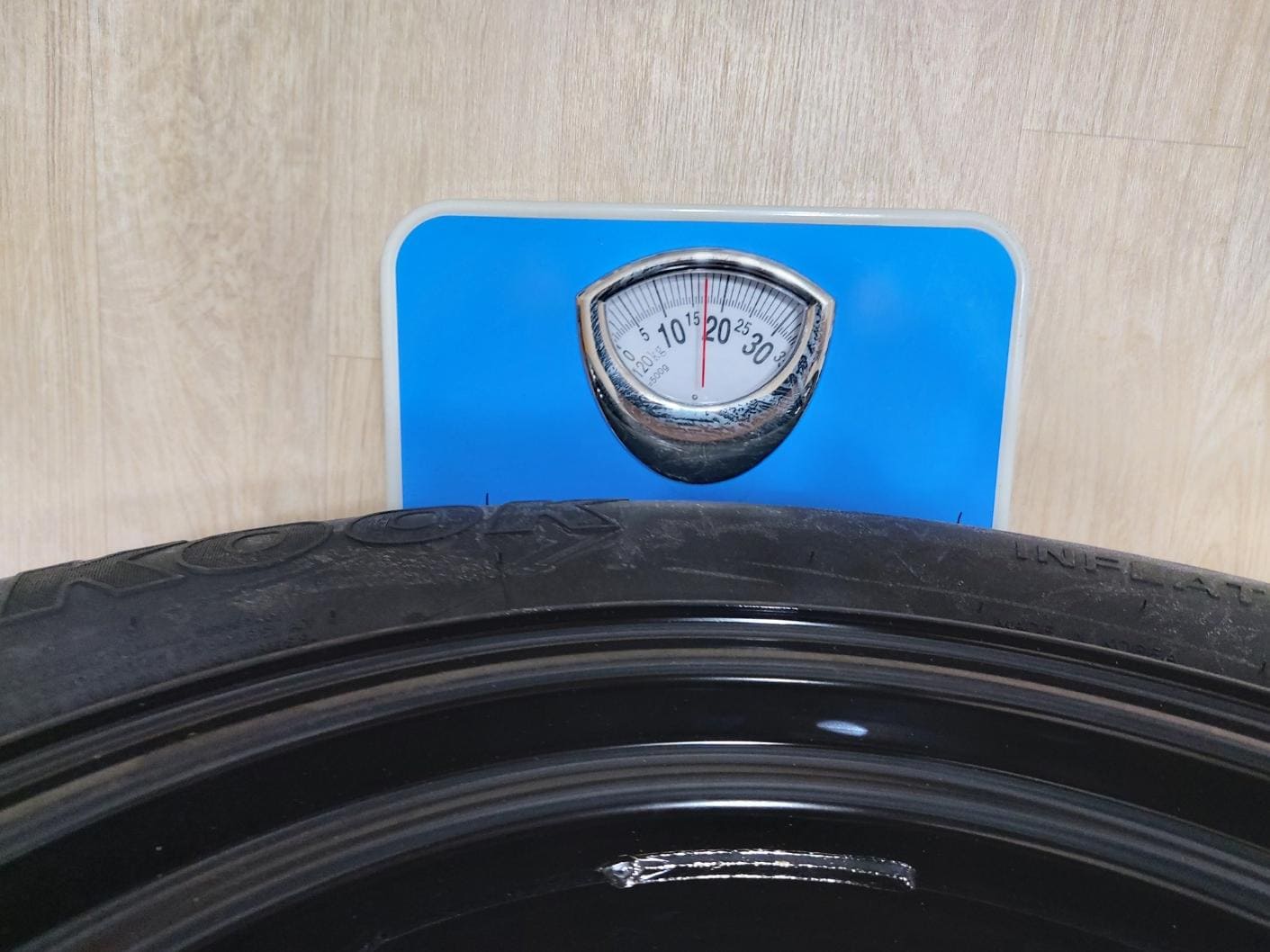 QM5 스페어타이어