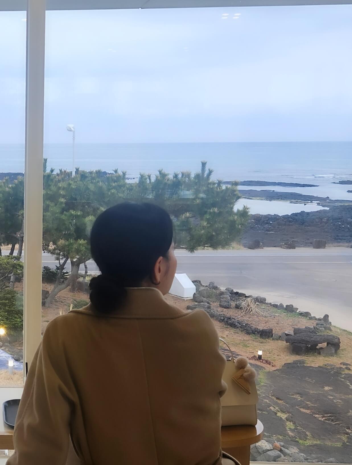 제주 바닷가 까페