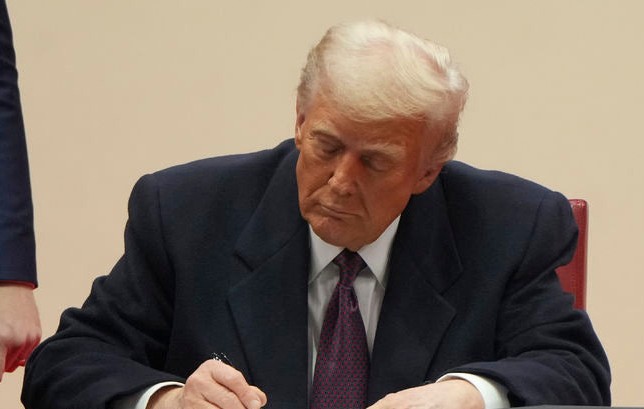 트럼프, 일본 자동차 관세 27.5%→15% 인하…한국 자동차 업계는 긴장 관련 사진