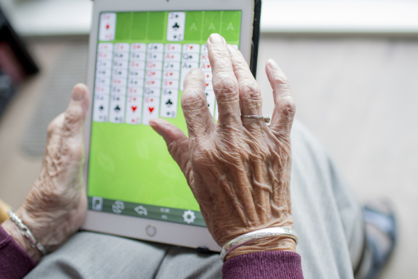 치매-예방을-위한-인지-자극-활동