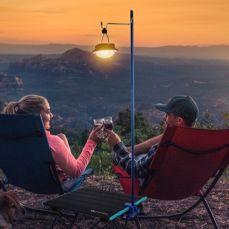 캠핑을 즐기기 위한 필수 아이템