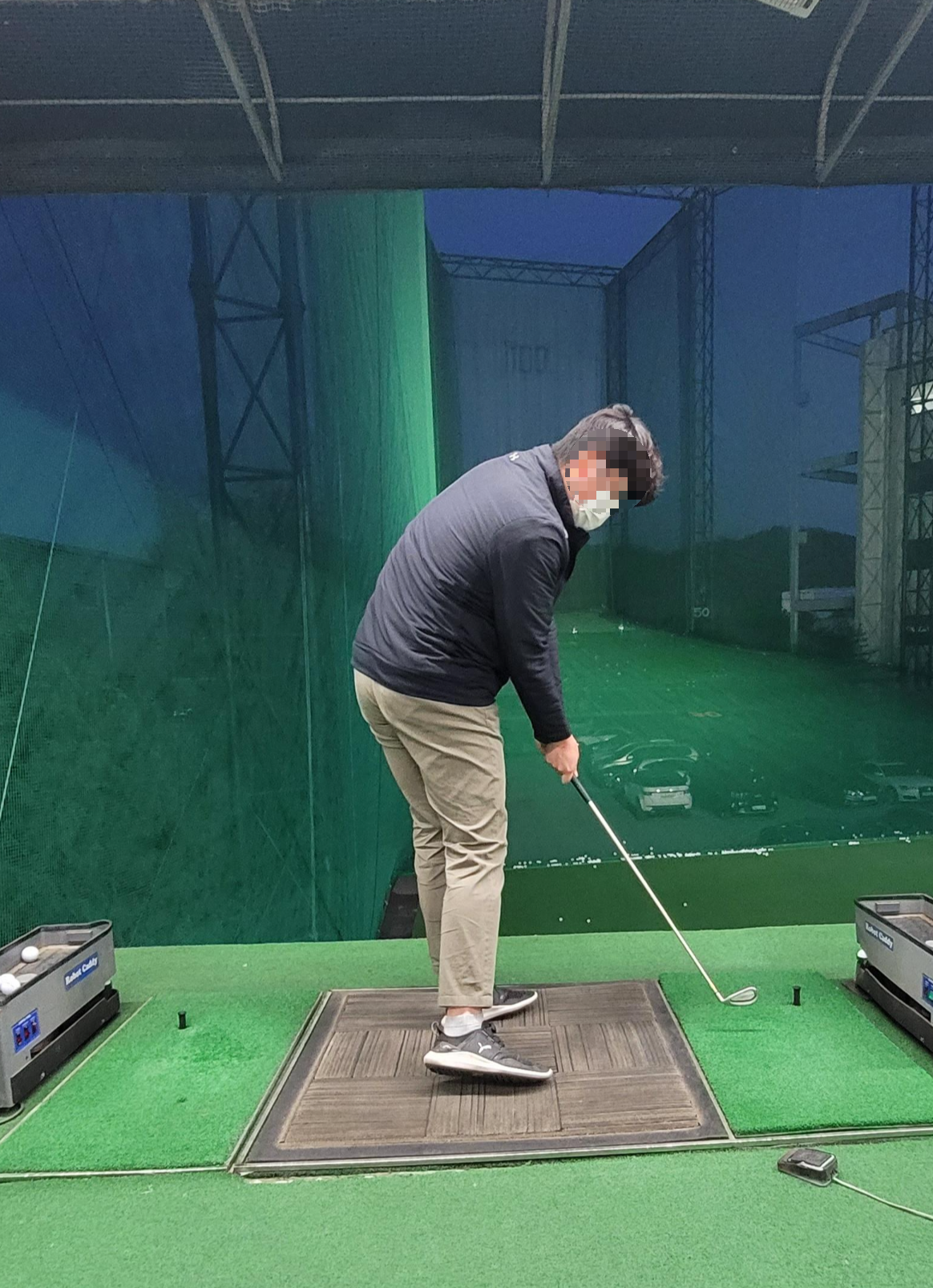 올바른 위치에서 찍은 측면 골프 스윙 사진