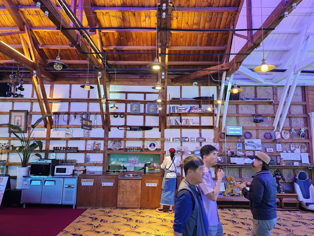 카페 벽 인테리어