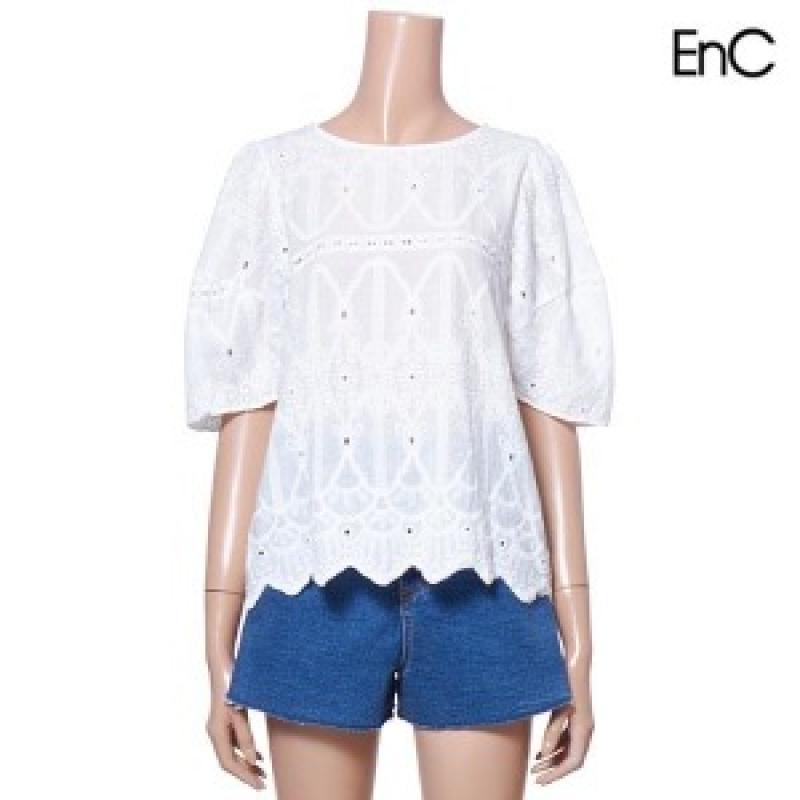 enc 라운드 퍼프 레이스 펀칭 블라우스 ENBA22519Z