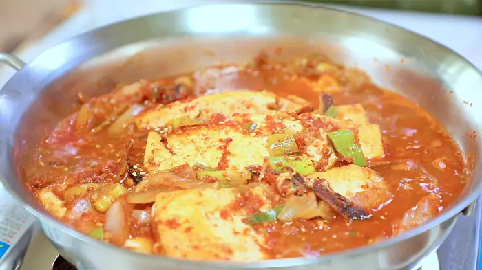 식객 허영만 백반기행 김선영 매일 직접 만든 두부로 만든 손두부조림 두부전골 연천 한탄강 오토캠핑장 근처 맛집 소개