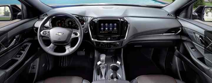 트래버스 운전석 구성을 보여주는 이미지