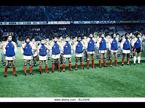 1990년 월드컵에서 프랑스는 4강의 저주 징크스를 보여주었다.