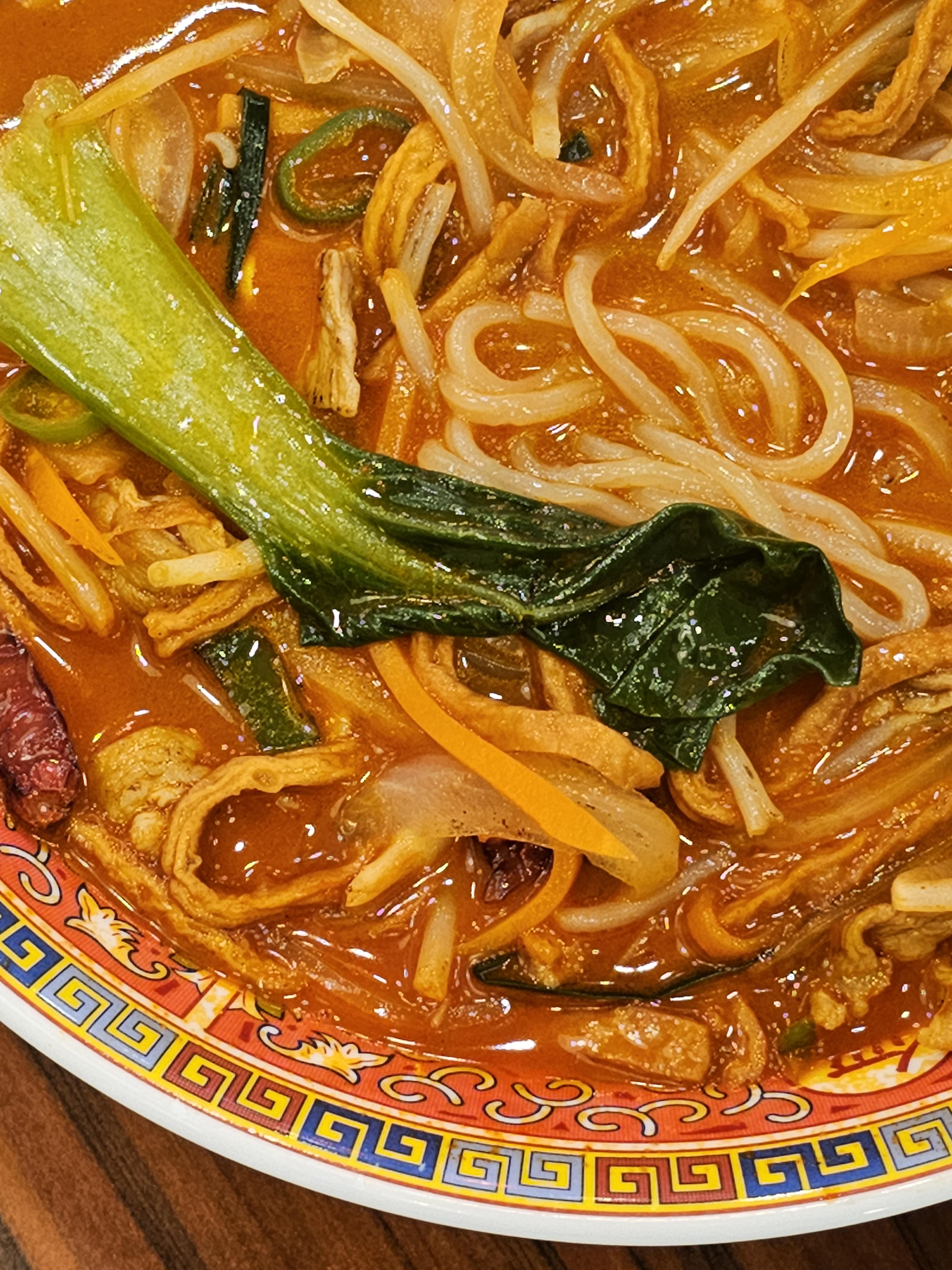 그릇에-담긴-화돈-짬뽕