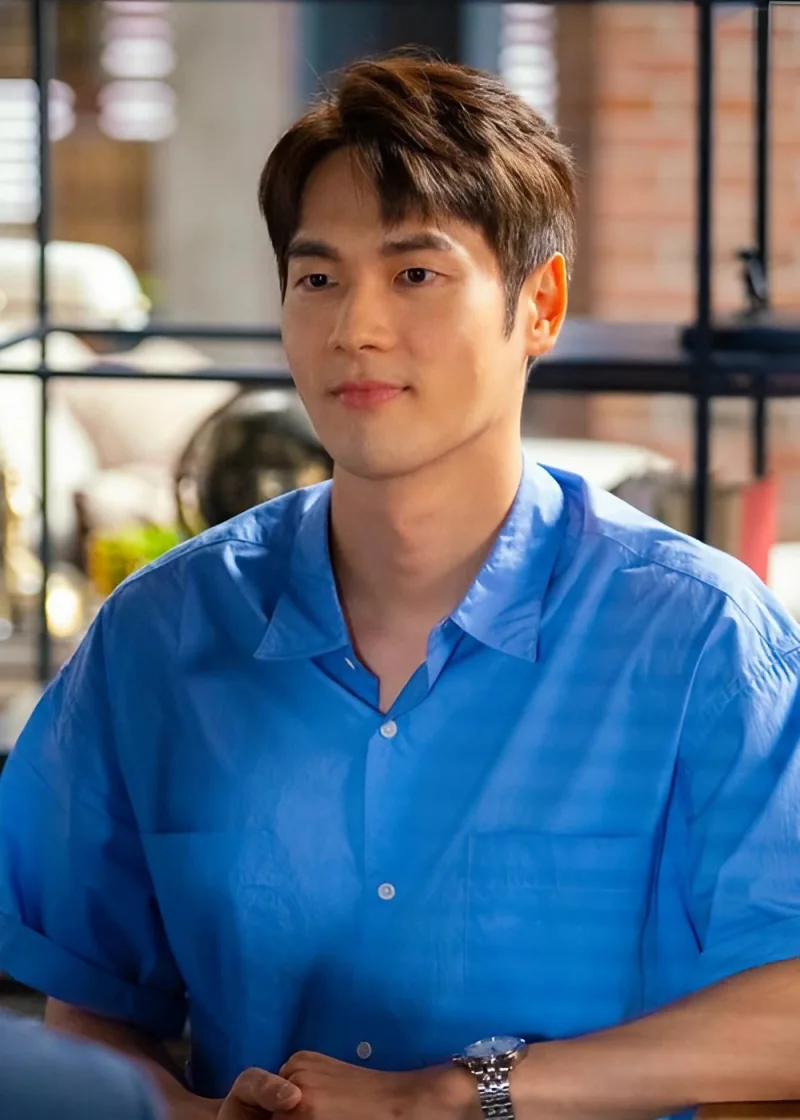 끝내주는 해결사에서 권대기 역을 맡은 이태구