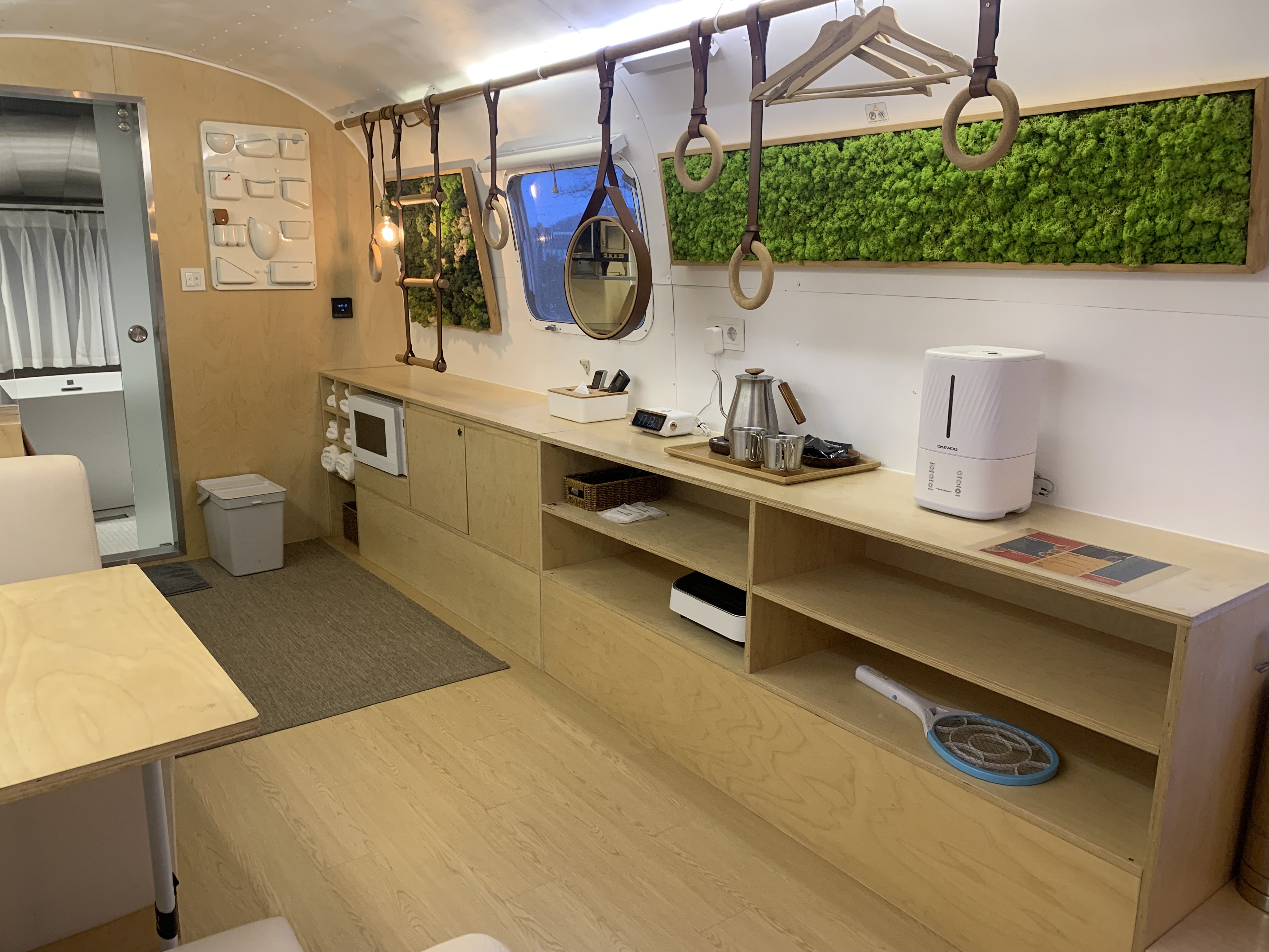 제주도에서 찾은 감성 글램핑 숙소 어라운드폴리 리뷰 - 겨울 에어스트림 숙박 후기