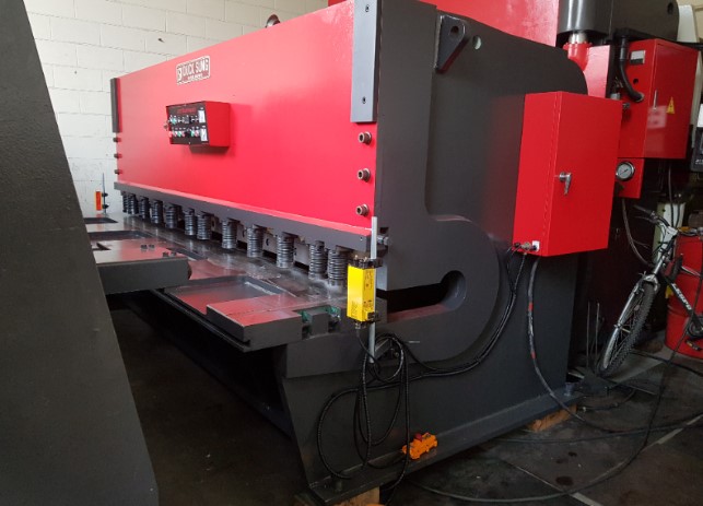 덕성기계 유압절단기 중고