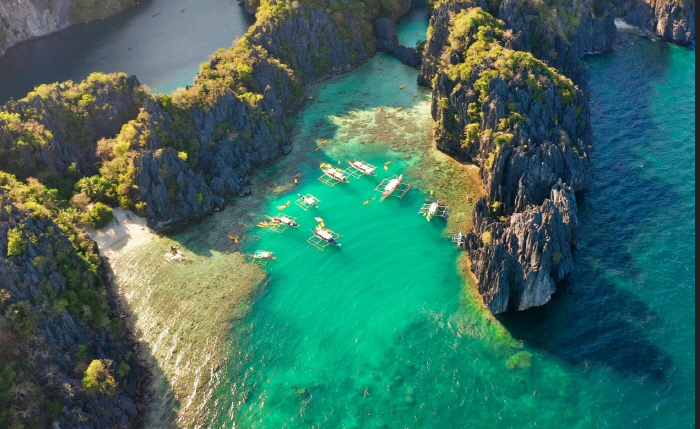 동남아 맑은 바다 사진