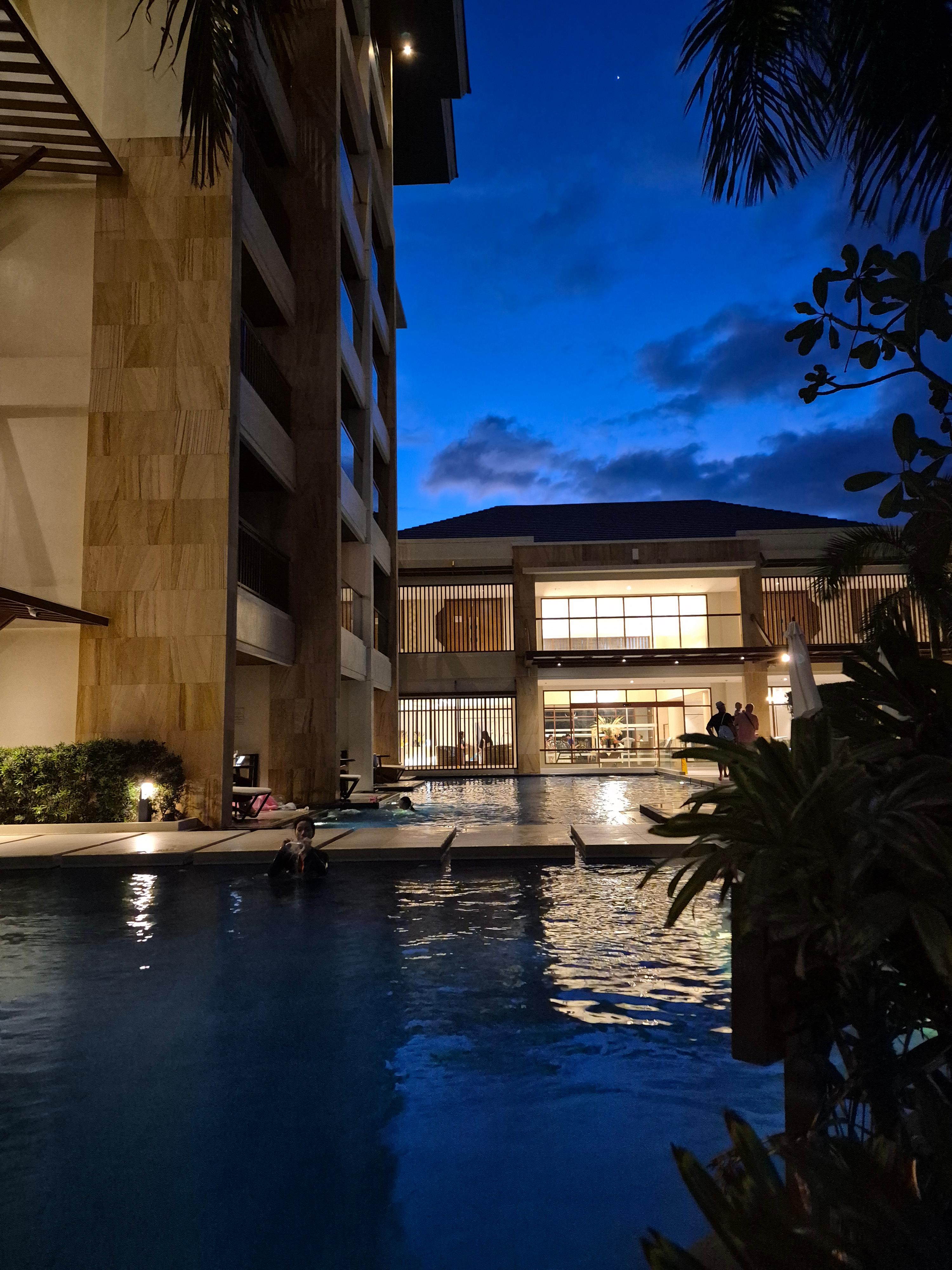 해난 리조트 내부 밤풍경