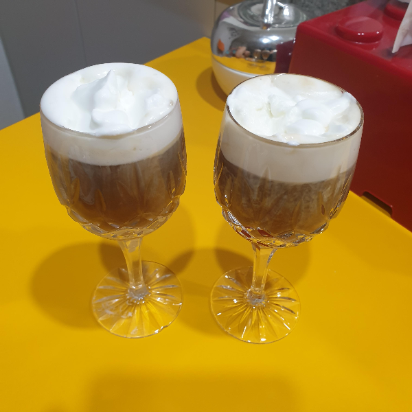 아이리쉬 커피(Irish Coffee) 집에서 만들기_발리 쿠타에서 마신 아이리쉬 커피_완성된 아이리쉬 커피
