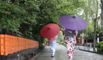 일본 장마 기간 지역별 도쿄 오사카 후쿠오카 오키나와 훗카이도 완벽 여행 정보_9
