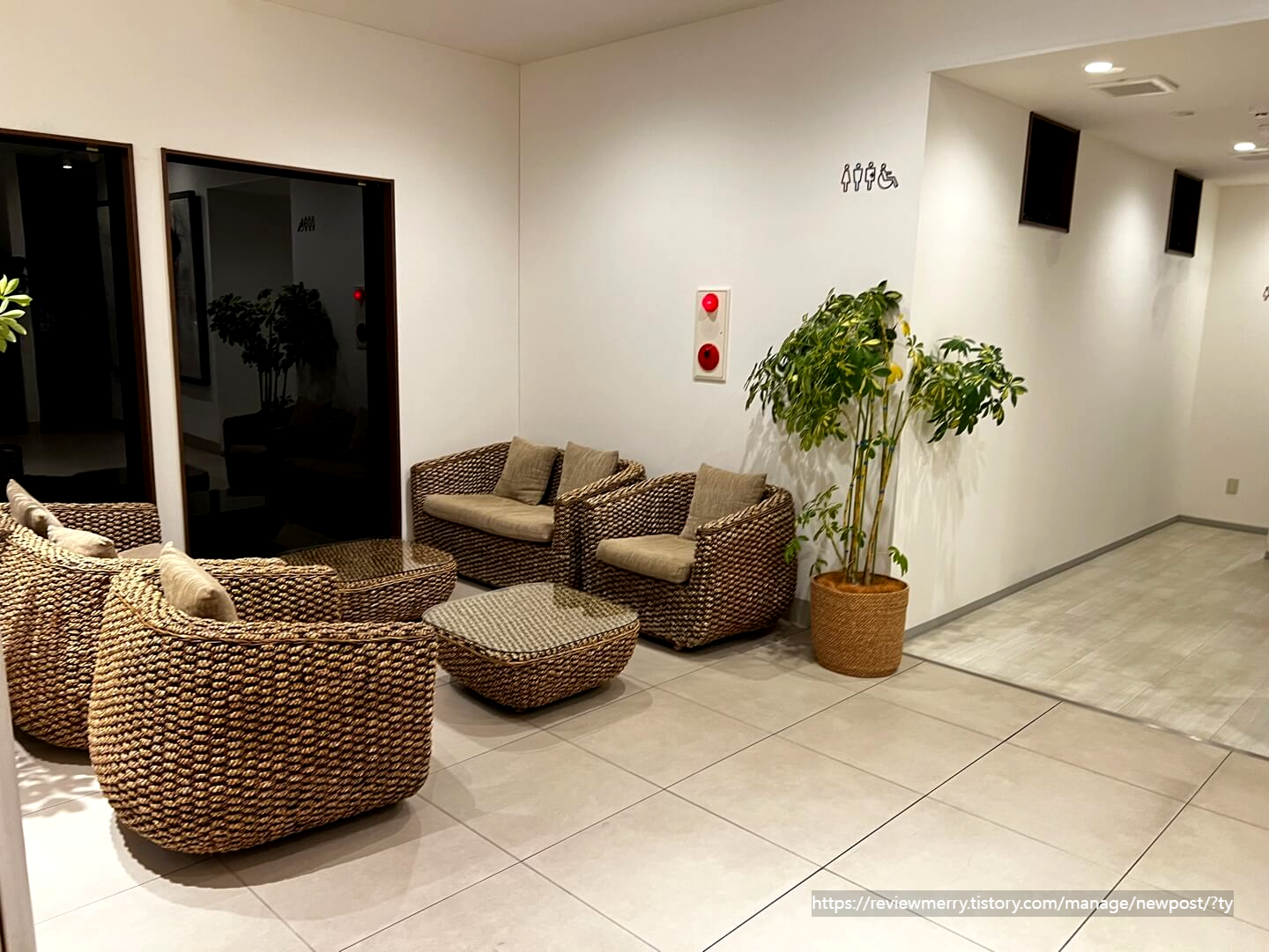 로비 의자 사진