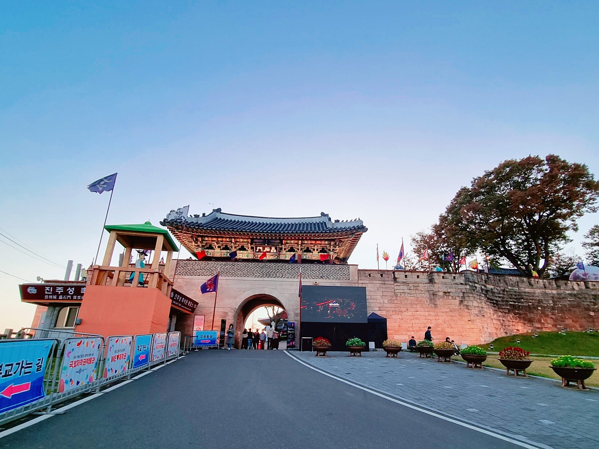 진주 남강 유등축제 : 2024 기본정보, 진주성, 촉석루, 진주대첩, 부표통행 팁