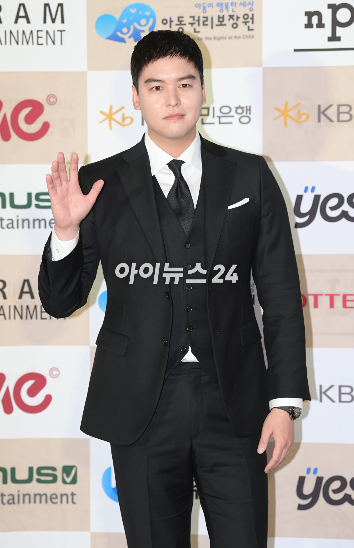 배우 이장우가 13일 오후 서울 중구 장충동 크레스트72에서 열린 2023 방송광고페스티벌 포토월 행사에 CF스타 우수상 수상자로 참석하고 있다. [사진=정소희 기자]