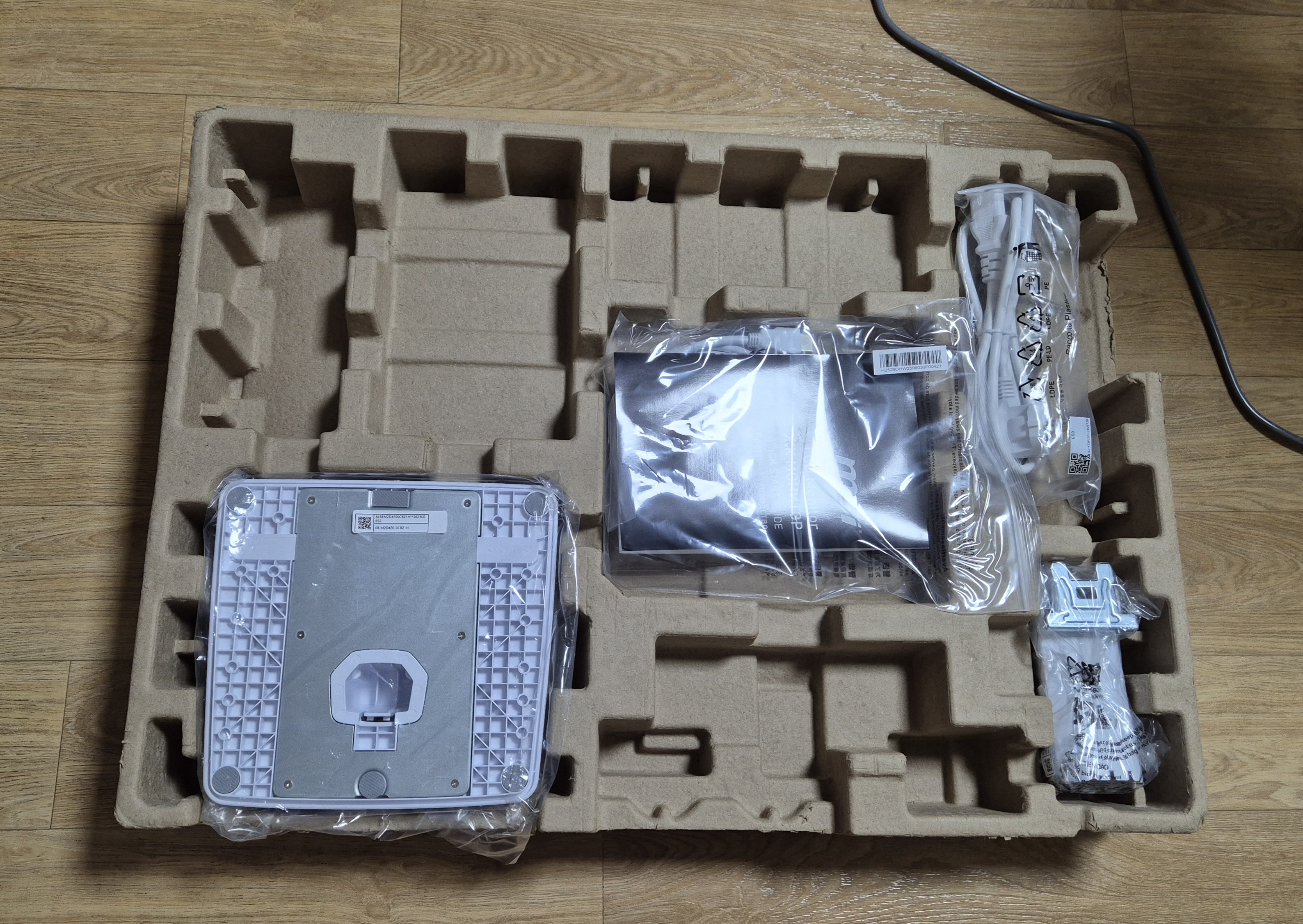 1층에는 부속품이 들어가 있음.