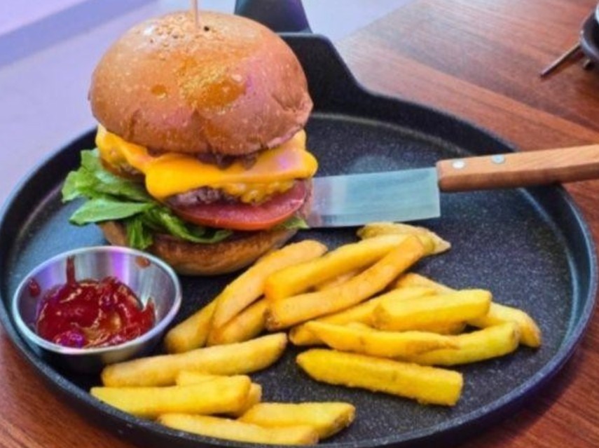 6시내고향 익산중앙시장 수제버거와 감자튀김