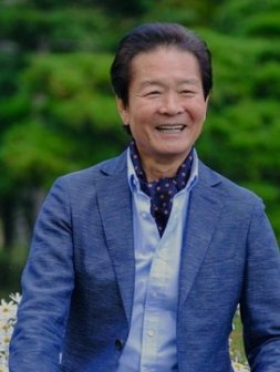 가수이자 영화 제작자 진성만