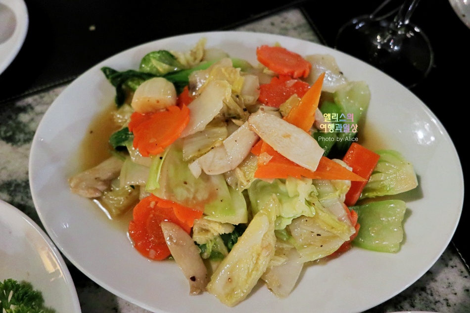 호이안 멀베리 컬렉션 실크빌리지 더 테라스 & 더뮤즈 조식, 디너 후기