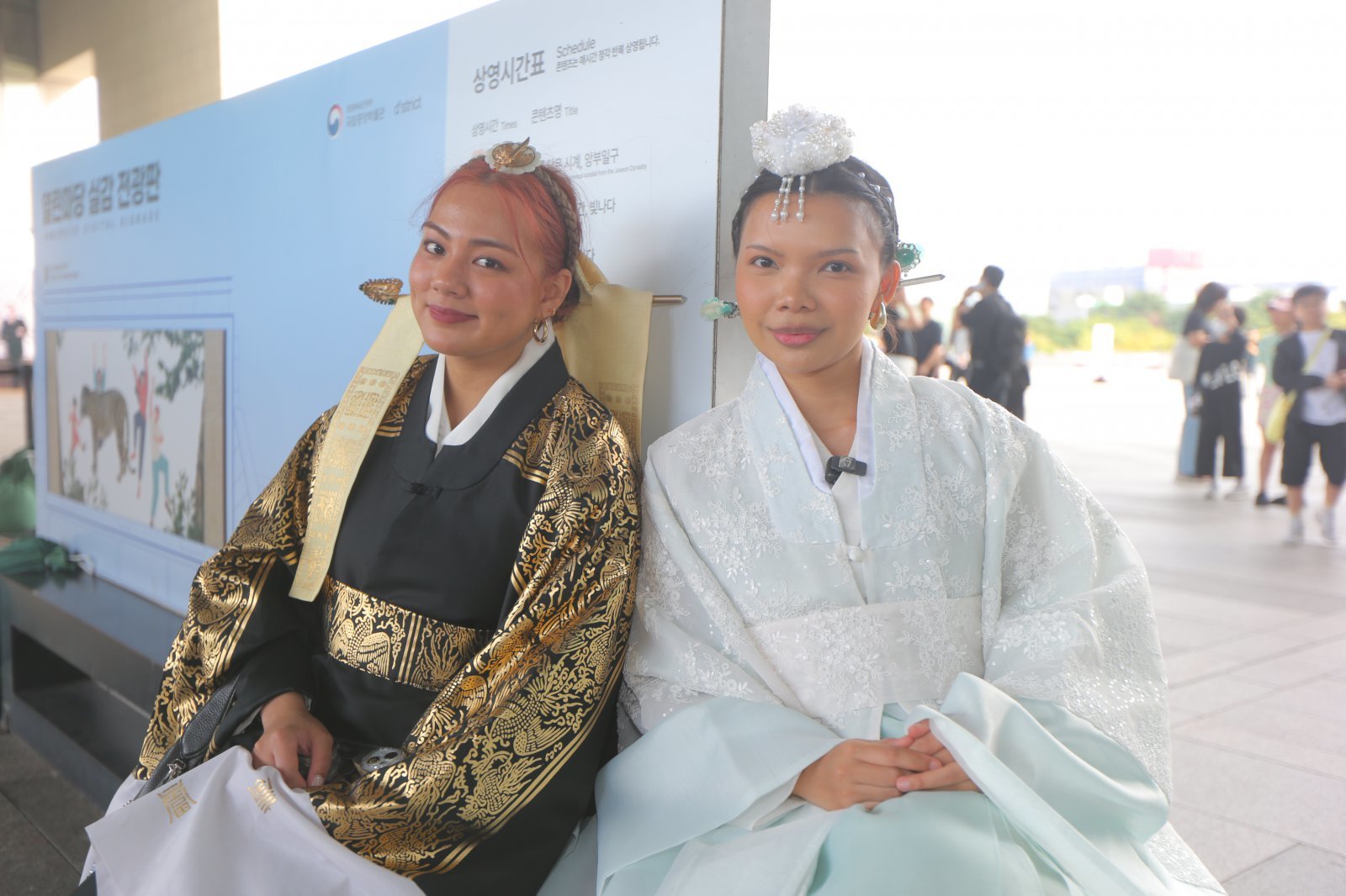 국중박 분장대회 우승 귀에 걸면 귀걸이 강한민 권형순