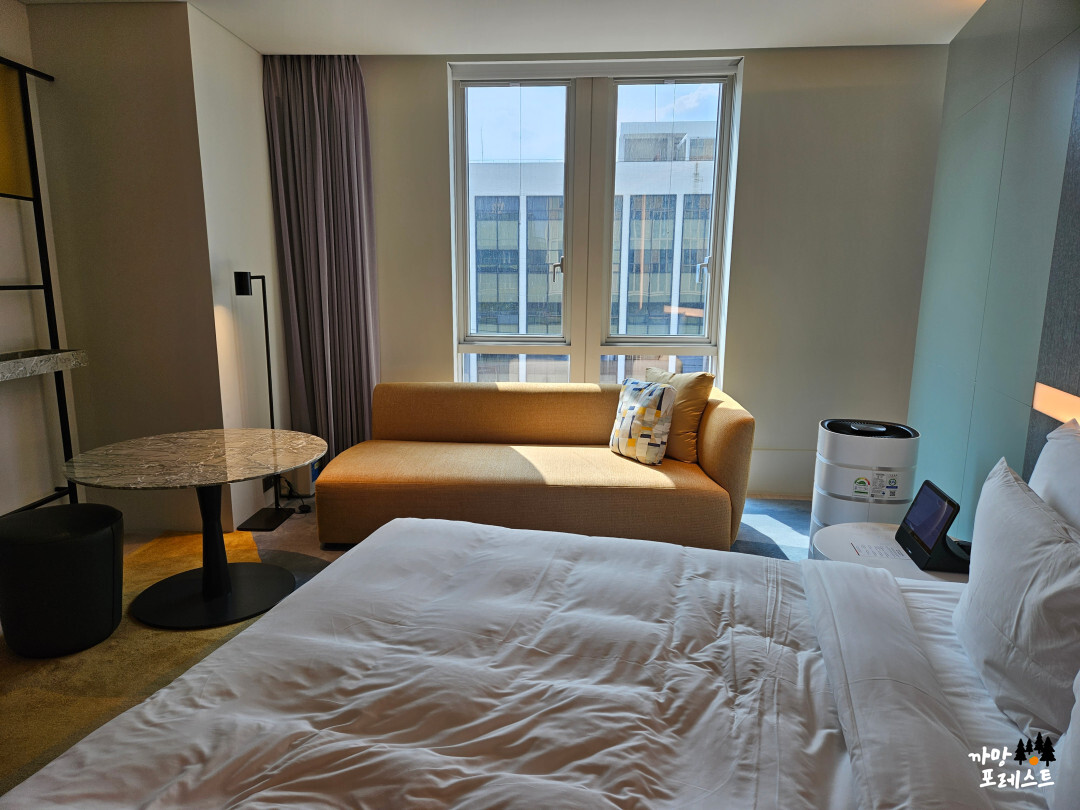 안다즈 서울 강남 킹베드 디럭스룸