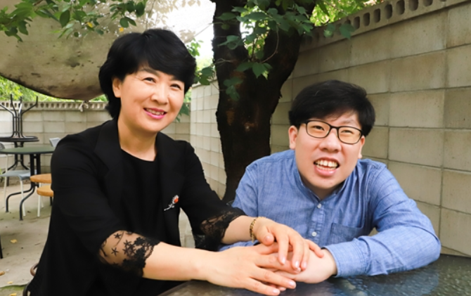 박모세와 어머니 조영애│장애를 이겨내고 음악을 이어가는 모자 이야기