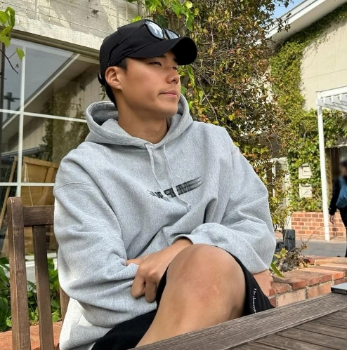 이미주 송범근 열애 배경