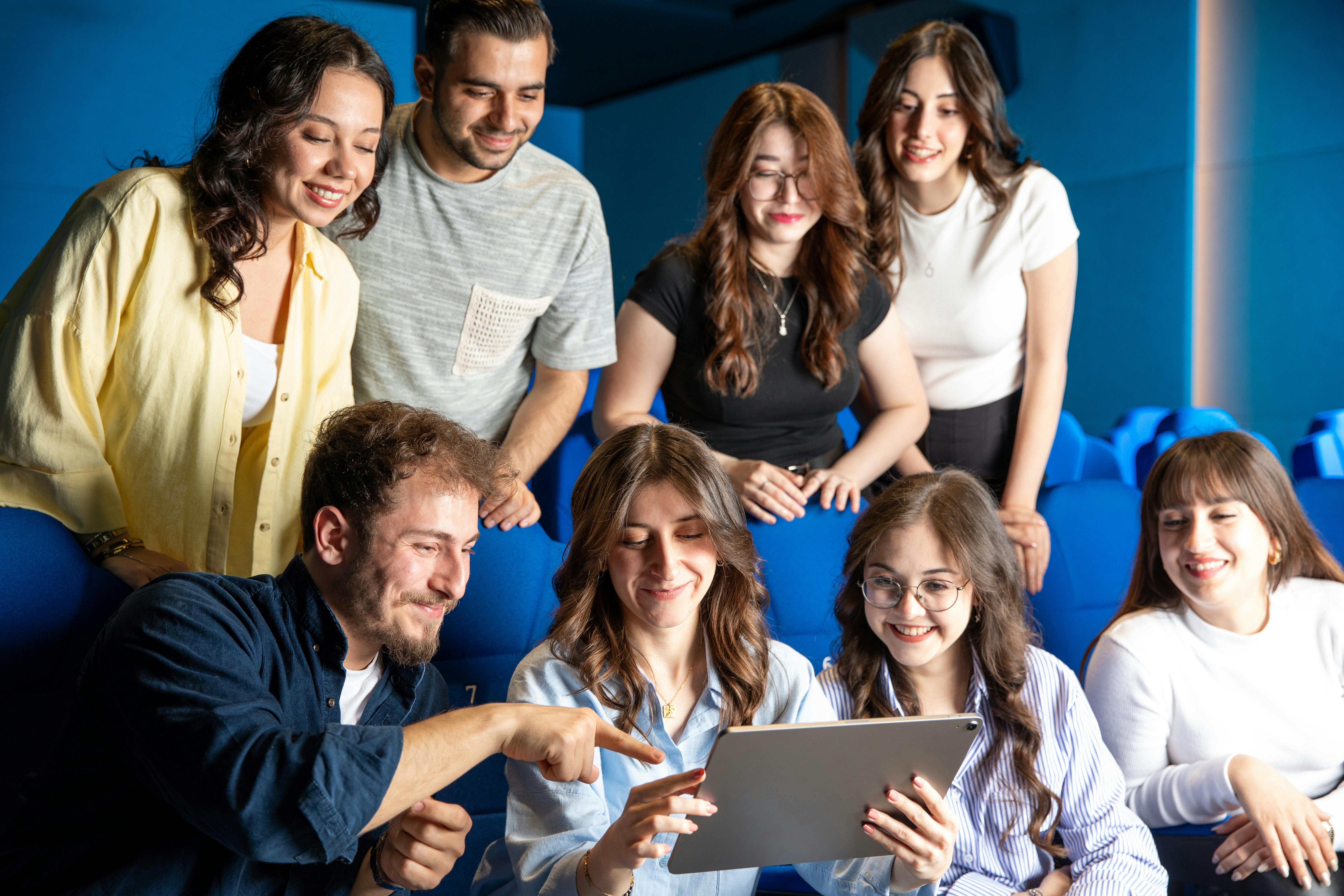 정부지원 장학금&amp;#44; 학자금 대출&amp;#44; 이자 감면&amp;#44; 신용평가&amp;#44; 등록금 지원&amp;#44; 신용 회복&amp;#44; 무이자 대출&amp;#44; 학자금 대출 연체&amp;#44; 이자지원 장학금 