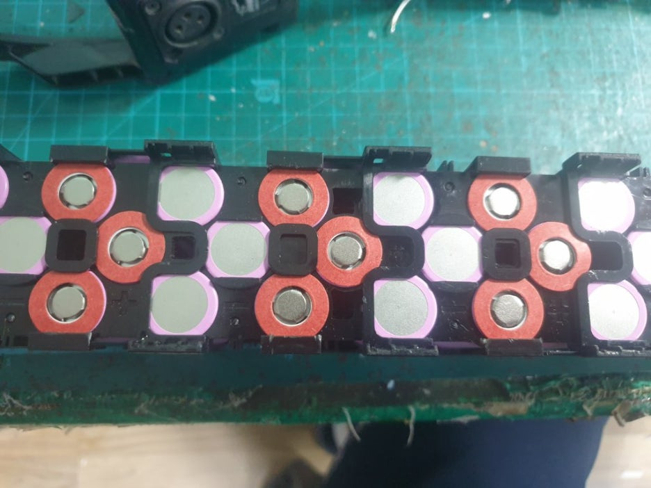 삼성 중방전 INR18650-35E 셀 스폿작업을 위한 준비작업