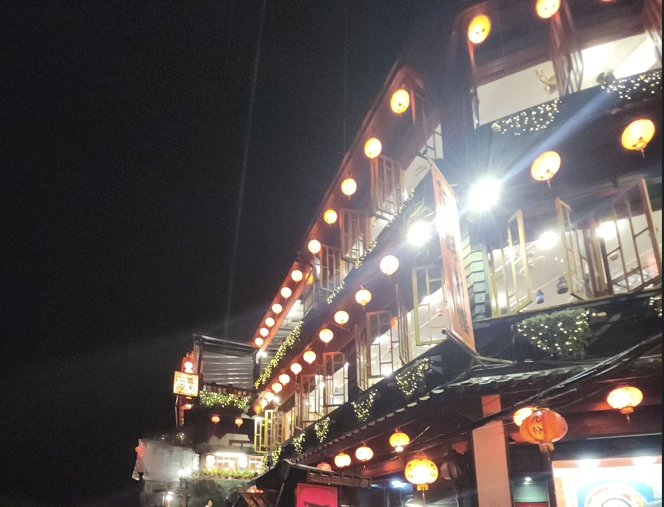 대만 지우펀: 야경과 맛집 및 숙소(윈저스 선라이트 한-구안,日光涵館民宿) 소개_아메이차루