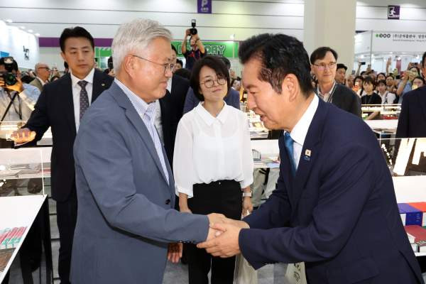 정청래 대표 사퇴 이유와 민주당 전당대회 3파전 전망! 장동혁 복귀 및 국회 후반기 원 구성 법사위원장 협상 시한 결과 분석