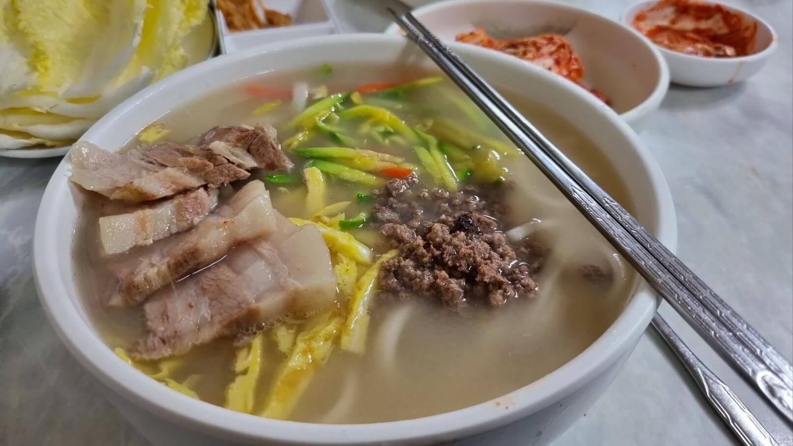 사골칼국수