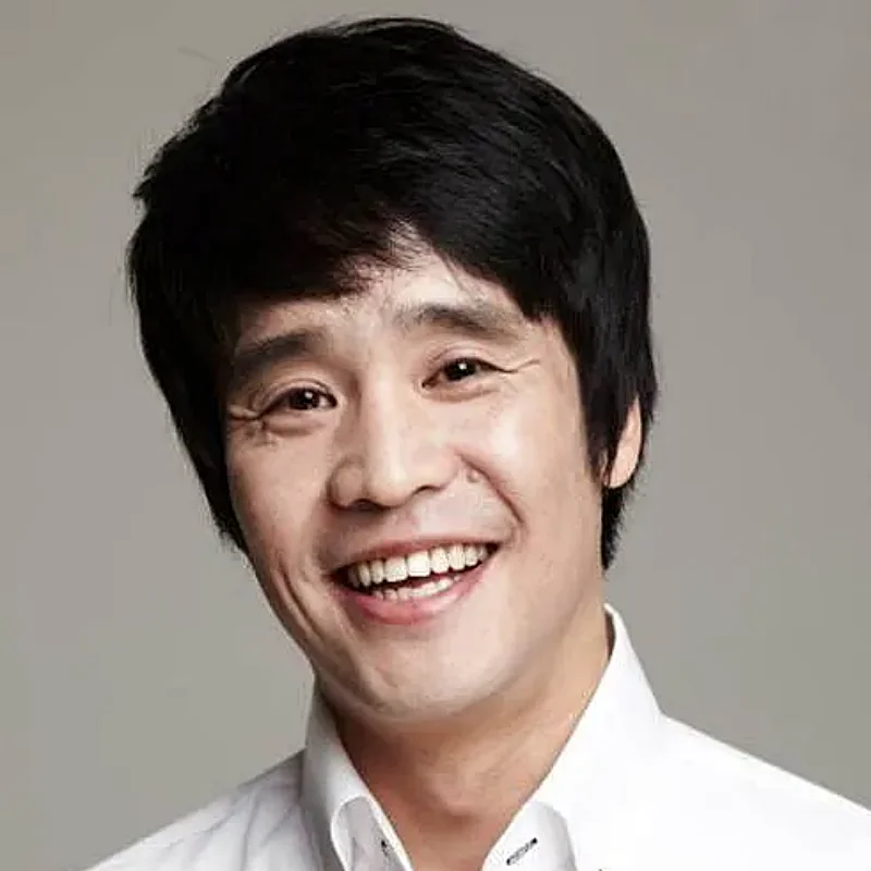 드라마 원경에서 판수 역을 맡은 송재룡