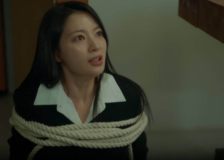 내 남편과 결혼해줘 결말 정수민이 묶여 있다