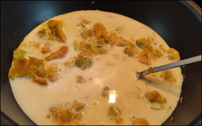 우유와 섞은 단호박