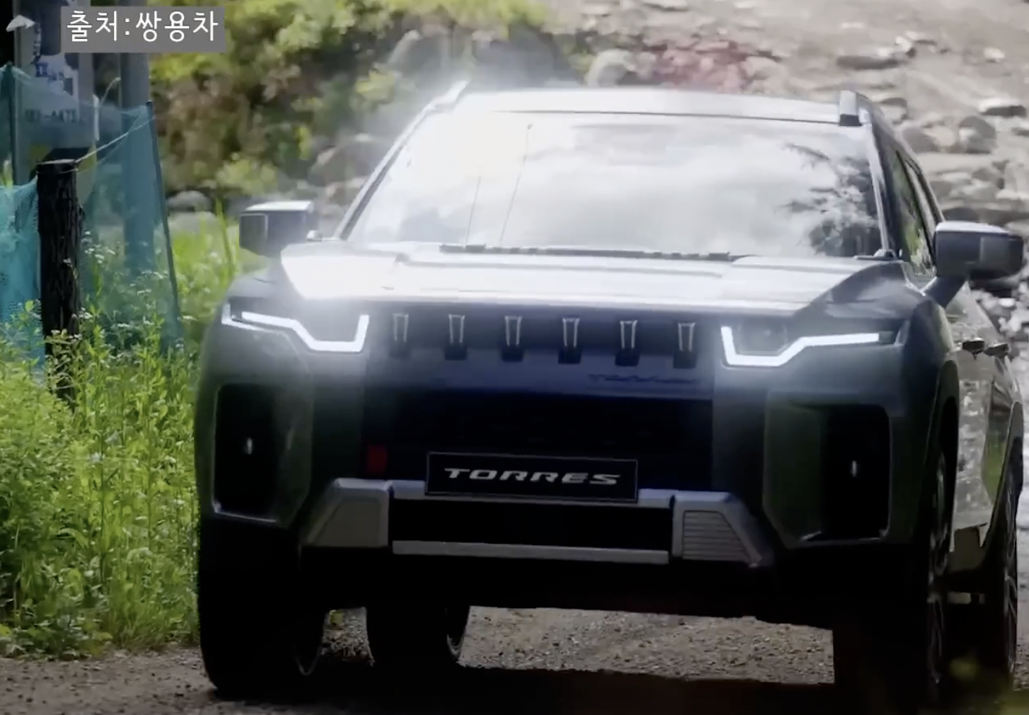 쌍용 토레스 제조사 사진