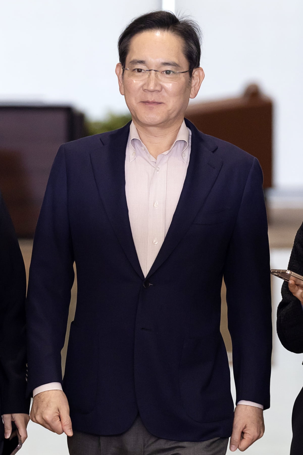 지난 4월 일본 출장을 마친 이재용 삼성전자 회장이 강서구 서울김포비즈니스항공센터(SGBAC)를 통해 귀국하고 있다.
